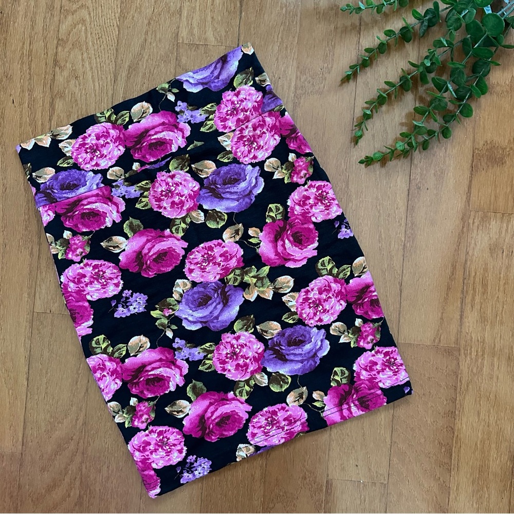NWOT Forever 21 Floral Tube Pencil Skirt